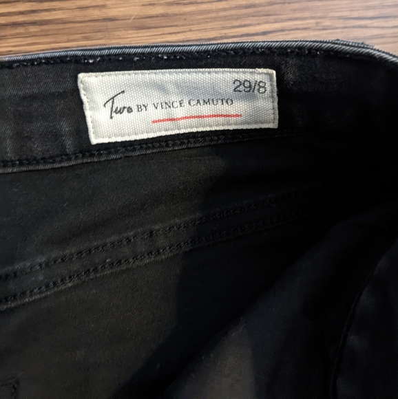 Two by Vince Camuto Black Bermuda Shorts - Picture 3 of 6